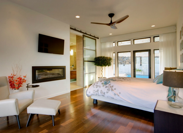 10 Glorious Bedroom Decors with Glass Sliding Doors