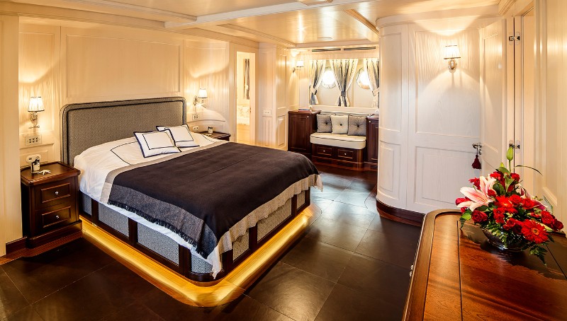 Master Bedroom Ideas For Your Luxury Yacht