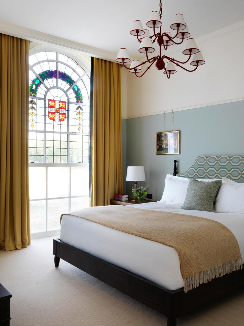 British Design: Get Inspired By Martin Brudnizki's Bedroom Projects