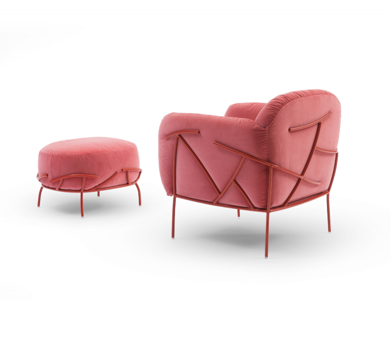 Modern Armchairs That Will Steal The Show In Your Bedroom Design modern armchair Modern Armchairs That Will Steal The Show In Your Bedroom Design 15604960711 6381 2 modern armchairs Top Modern Armchairs For A Contemporary Design 15604960711 6381 2